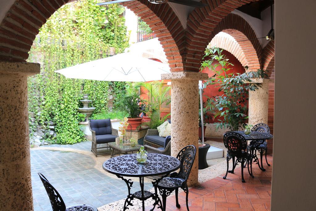 Casa De Reyes By Hmc