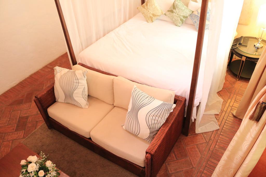 Casa De Reyes By Hmc