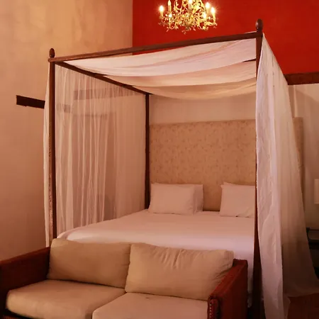 Casa De Reyes By Hmc
