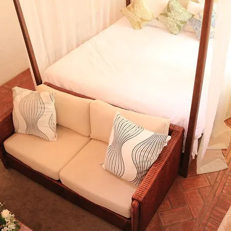 Casa De Reyes By Hmc